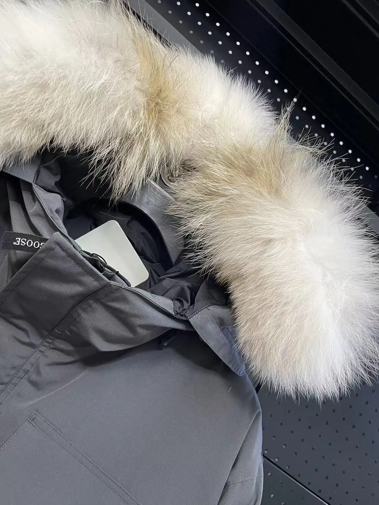 🇨🇦CANADA GOOES 24 New Arrival 08 / Factory : . . . .Premium ， Drop Shipping！ Expedition 08 Same Style， ， Classic ， ， 。 ➖ 。 ➖ ， 。 ➖ 21 ，TC 85 ， Wear-Resistant。 ➖ 80 . 。 ➖ 100% nylon ， ， ！ ➖ 。 ➖ YKK ，YKK ， 。 ➖ 3M ， 。 : ， 。 ， · · Quality· ！ Size:XS-XXL